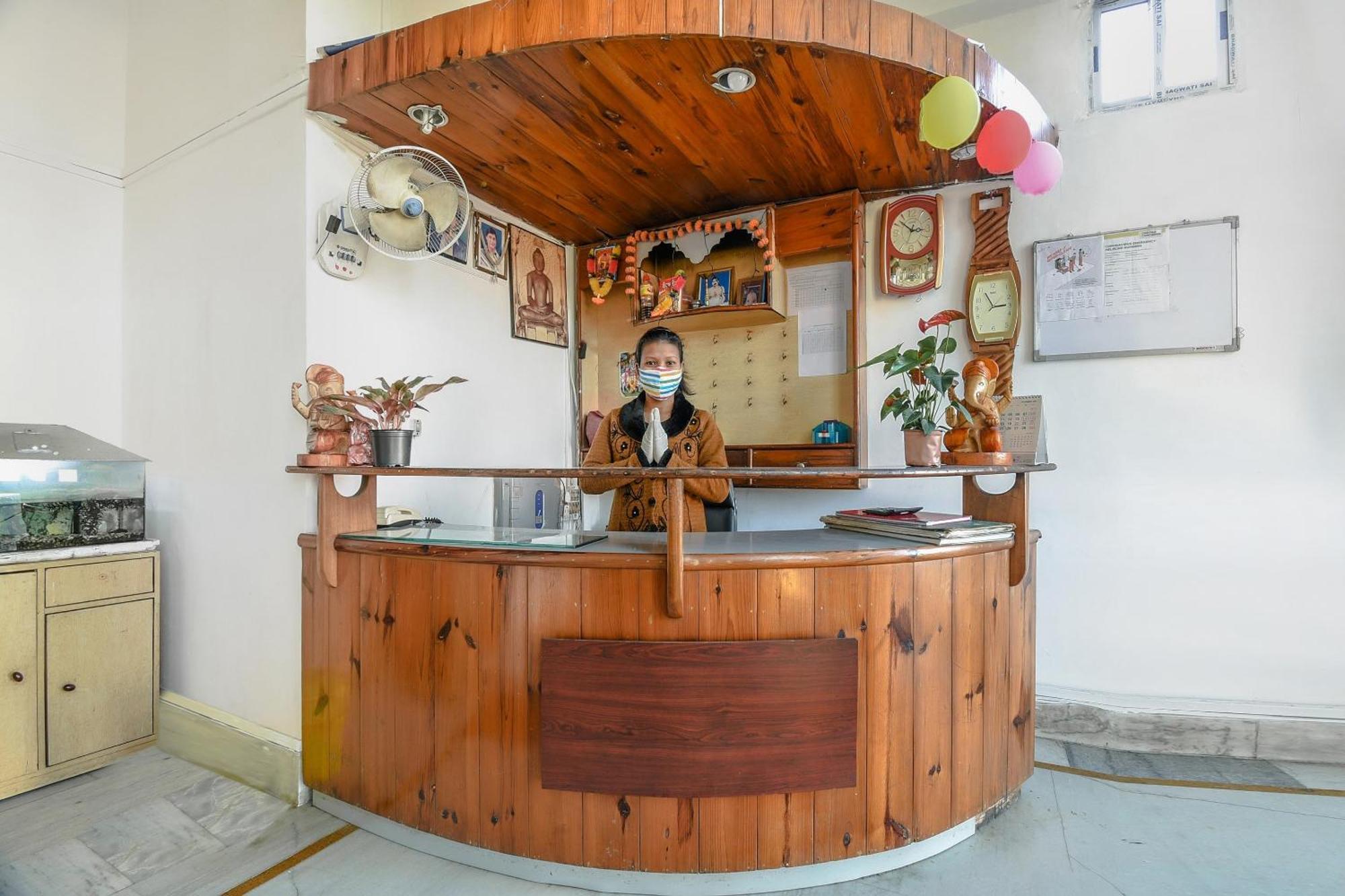 דיברוגר Oyo Flagship 71156 Hotel Jaybee'S מראה חיצוני תמונה