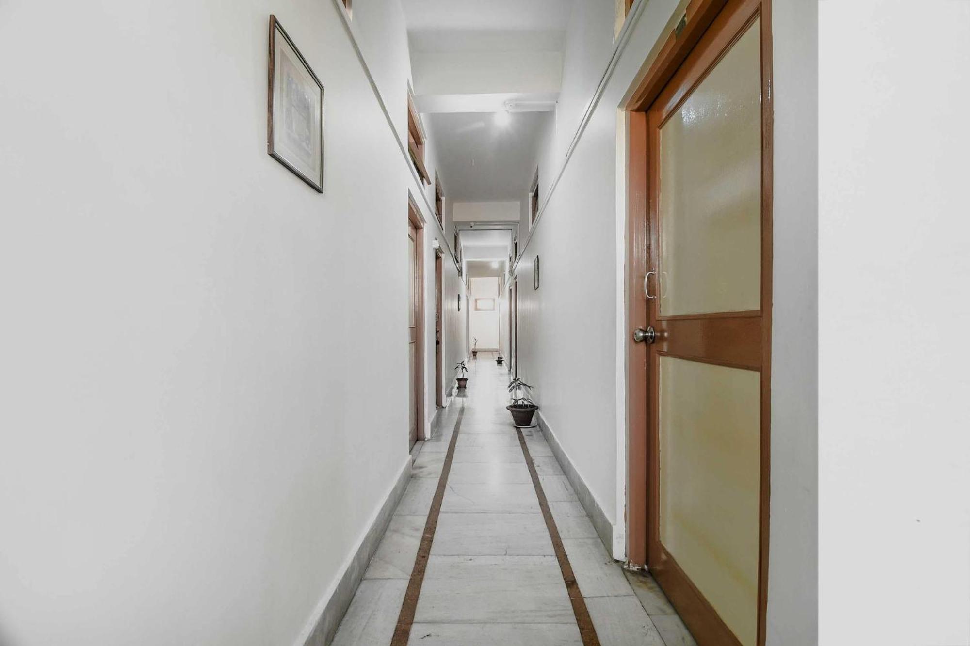 דיברוגר Oyo Flagship 71156 Hotel Jaybee'S מראה חיצוני תמונה