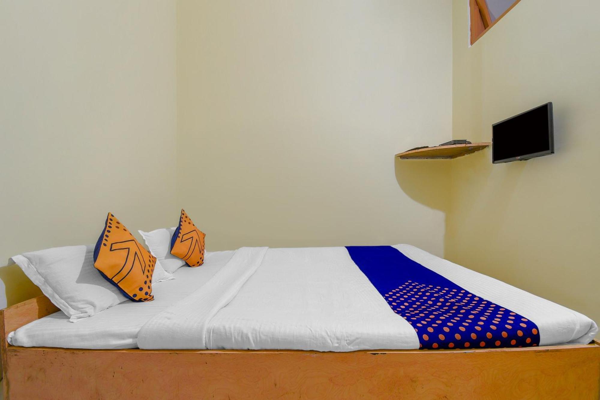 דיברוגר Oyo Flagship 71156 Hotel Jaybee'S מראה חיצוני תמונה