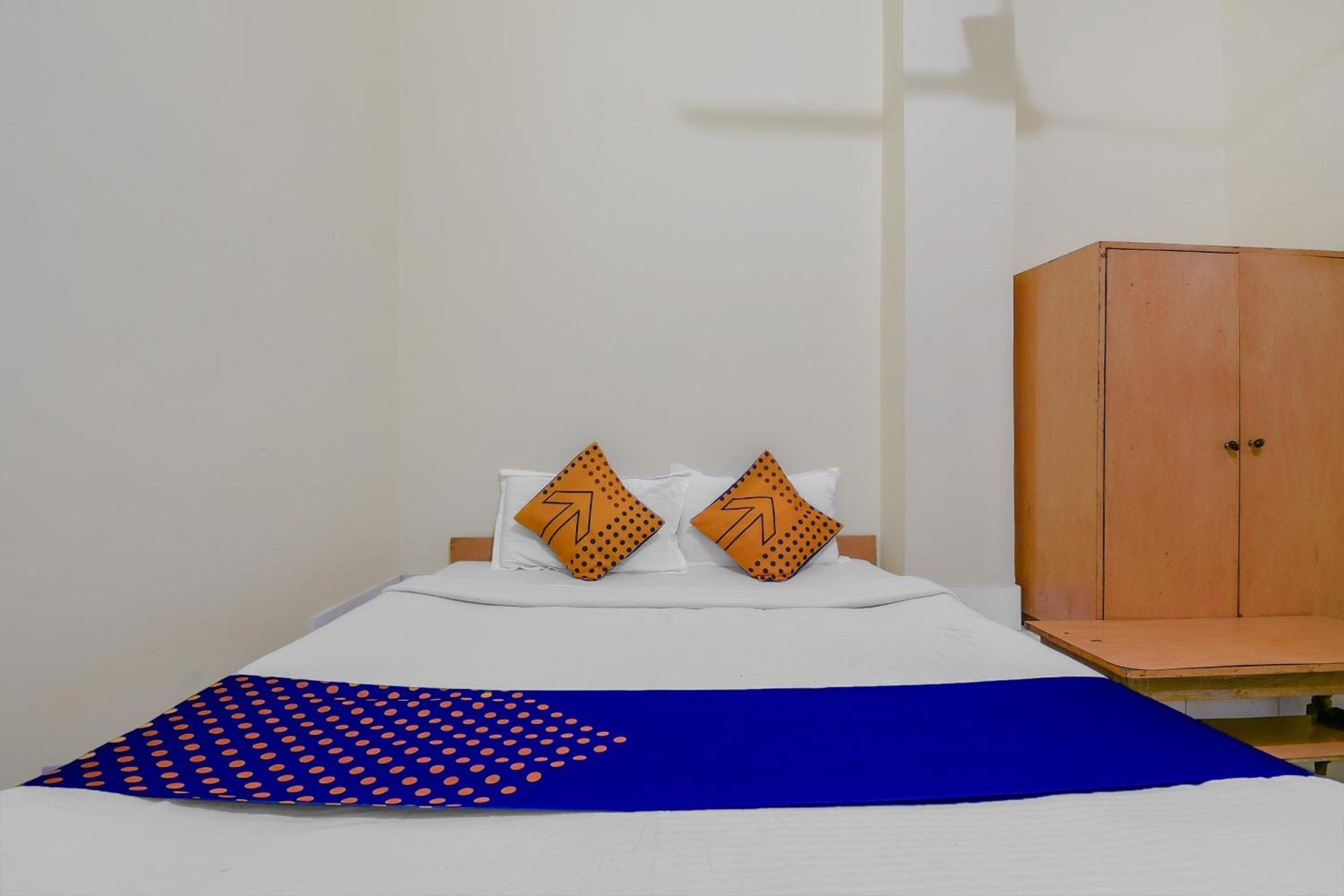 דיברוגר Oyo Flagship 71156 Hotel Jaybee'S מראה חיצוני תמונה