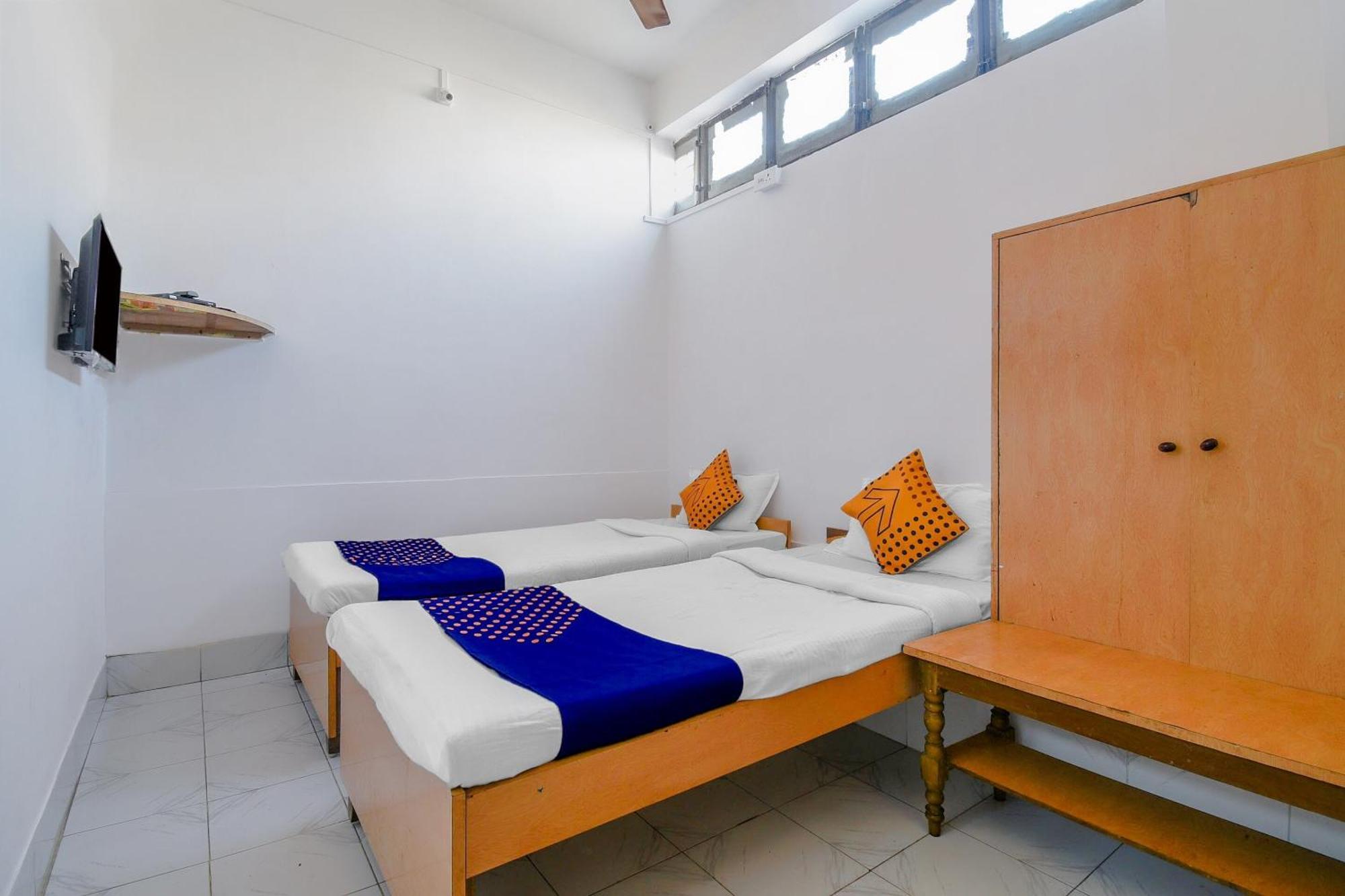 דיברוגר Oyo Flagship 71156 Hotel Jaybee'S מראה חיצוני תמונה