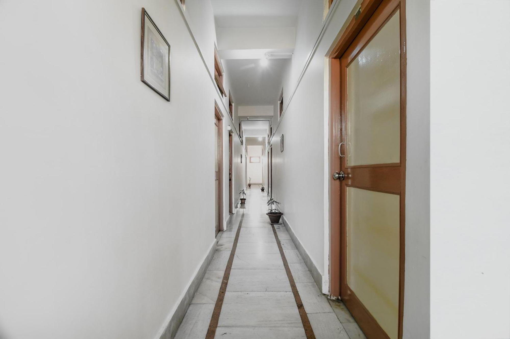דיברוגר Oyo Flagship 71156 Hotel Jaybee'S מראה חיצוני תמונה